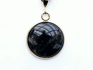 Elegant Gold Plated Round Pendant with Black Onyx Gemstone - Minimalist Jewelry Scandinavian Gem Design