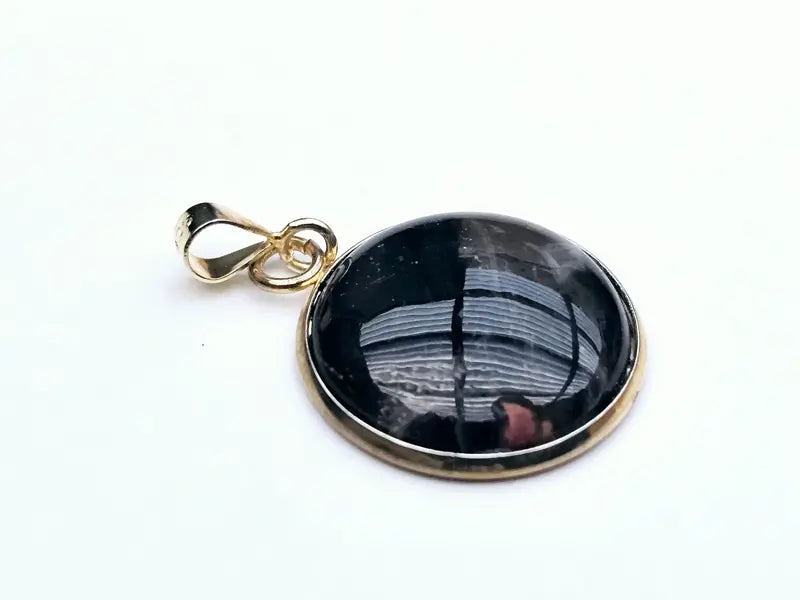 Elegant Gold Plated Round Pendant with Black Onyx Gemstone - Minimalist Jewelry Scandinavian Gem Design