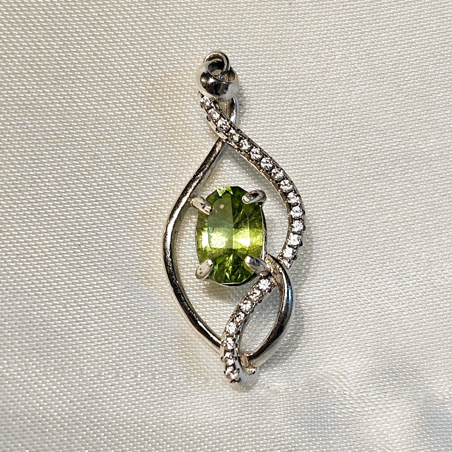 Sterling Silver Pendant with Peridot and Zirconia