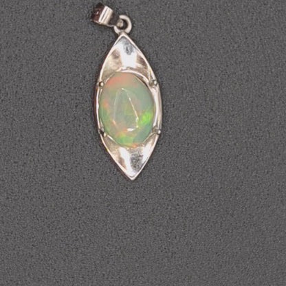 925 sterling silver pendant with 10x7mm oval velo opal