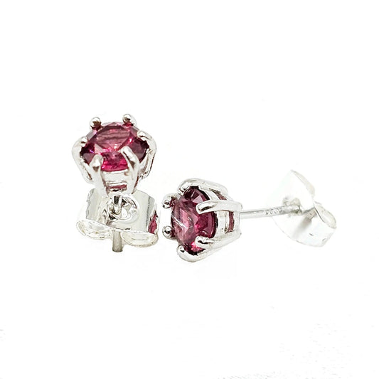 Elegant Rhodolite: Silver Earrings with Rhodolite Garnet - Scandinavian Gem Design